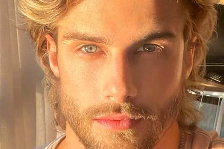 Quinn, 23, a blonde blue-eyed mixed companion based in Sukamantri Satu. Offering Duos, CIM, Couples. Available for incall and outcall, overnight bookings ava...