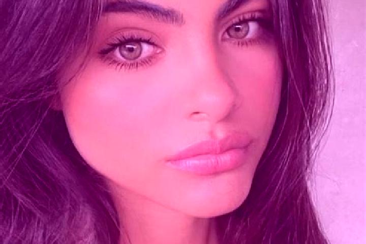 Quinn, 23, a brunette brown-eyed middle eastern companion based in Linas. Offering Overnight, Tantra, OWO, Duos. Available for incall and outcall, day and ev...