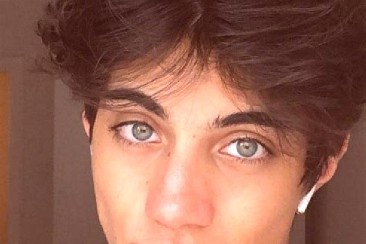 Quinn, 23, a chestnut green-eyed indian companion based in Trinity Beach. Offering OWO, Prostate Massage, Deep French Kissing, Domination, Party Girl. Availa...
