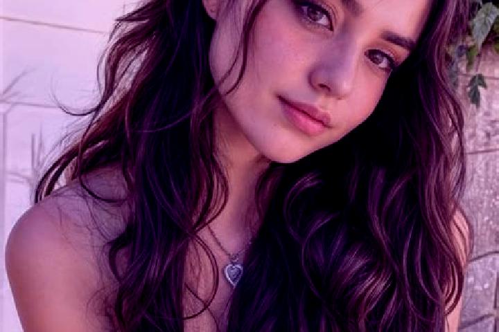 Quinn, 23, a chestnut hazel-eyed european companion based in Esnandes. Offering Prostate Massage, Travel Companion, CIM, Girlfriend Experience, Couples. Avai...