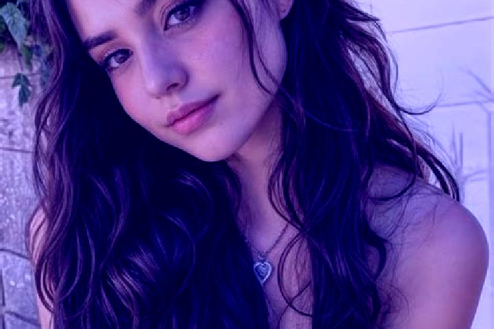 Quinn, 23, a red hazel-eyed asian companion based in Erustes. Offering Domination, OWO, Party Girl, Deep French Kissing. Available for incall and outcall, ov...