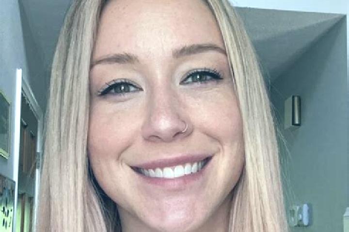 Quinn, 23 — Escort in Carlyle, United States