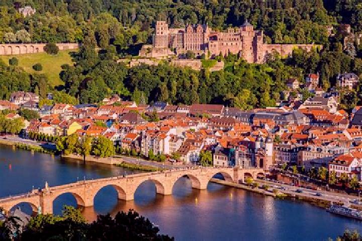 Quinn, 23 — Escort in Heidenburg, Germany