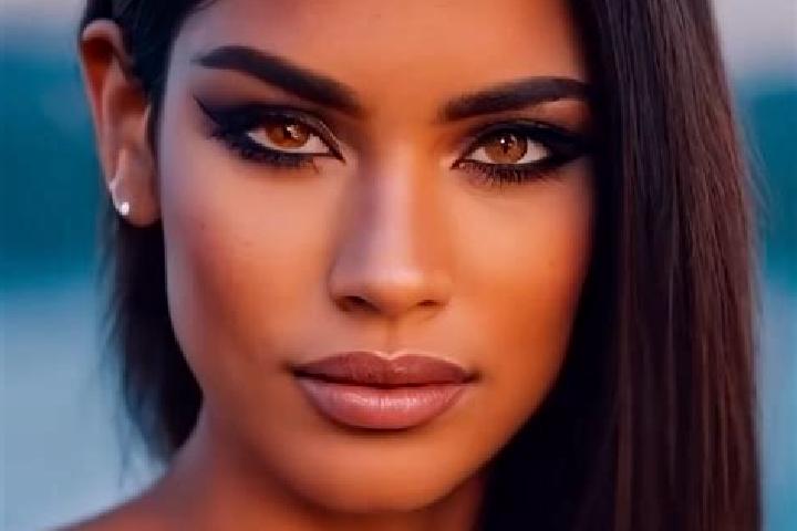 Quinn, 24, a auburn amber-eyed latina companion based in Slobozia-Campineanca. Offering Dinner Date, 69, Duos, Domination. Available for incall and outcall, ...