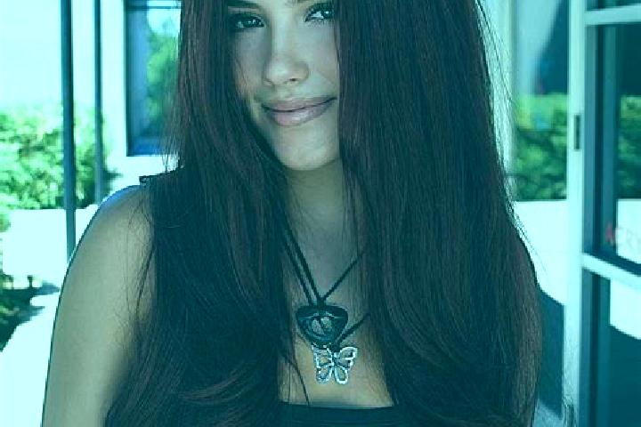Quinn, 24, a auburn dark-eyed caucasian companion based in Etretat. Offering 69, Girlfriend Experience, Roleplay, CIM. Available for incall and outcall, day ...