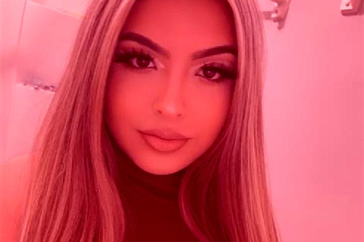 Quinn, 24, a blonde dark-eyed latina companion based in Lumbreras. Offering OWO, Prostate Massage, 69. Available for incall and outcall, day and evening dates.