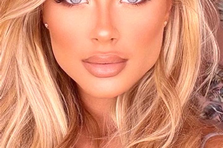 Quinn, 24, a blonde hazel-eyed latina companion based in Wollongbar. Offering 69, Travel Companion, Overnight. Available for incall and outcall, overnight bo...