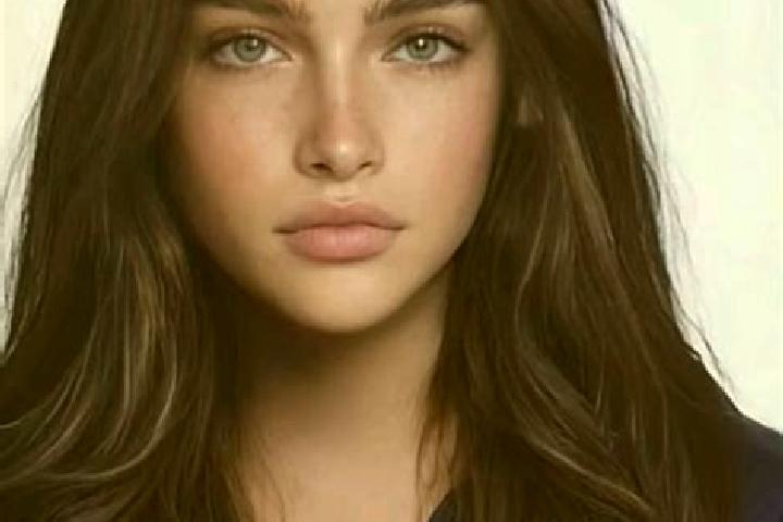 Quinn, 24, a brunette dark-eyed european companion based in Magdalena. Offering Roleplay, Fetish, Duos. Available for incall and outcall, day and evening dates.