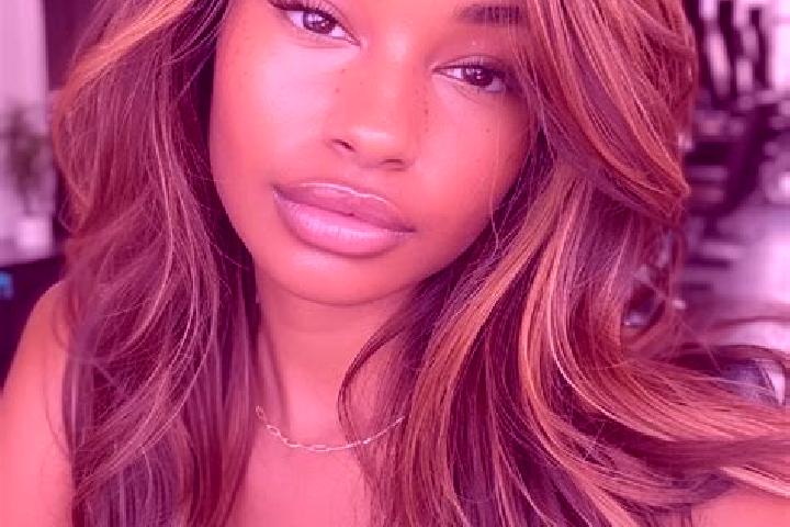 Quinn, 24, a dark blonde hazel-eyed ebony companion based in Assenze. Offering Erotic Massage, Party Girl, A-Level. Available for incall and outcall, overnig...