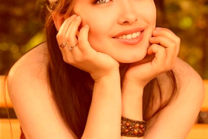 Quinn, 24, a red blue-eyed asian companion based in Santa Lucia. Offering GFE, Duos, Roleplay, Massage. Available for incall and outcall, day and evening dates.