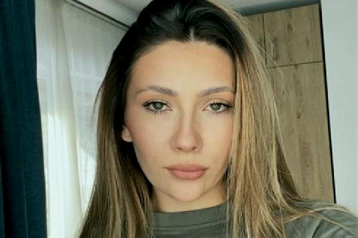 Quinn, 24 — Escort in Camarasu, Romania