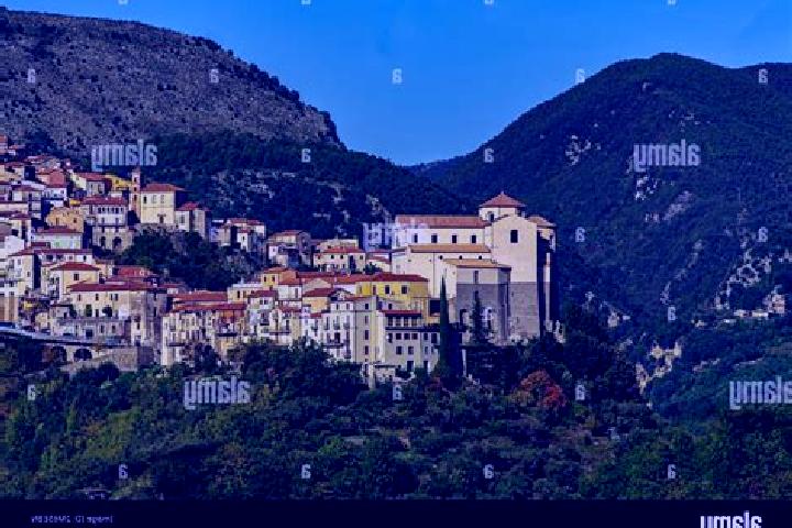 Quinn, 24 — Escort in Santa-Maria-Poggio, France