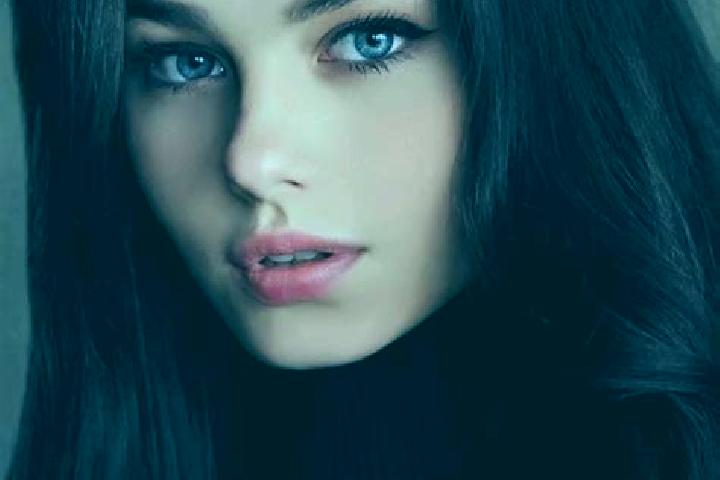 Quinn, 25, a brunette dark-eyed caucasian companion based in Dadiasse-Abrikokro. Offering Duos, Deep French Kissing, Roleplay, Party Girl. Available for inca...