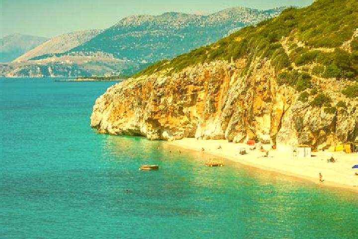 Quinn, 25 — Escort in Tomin, Albania