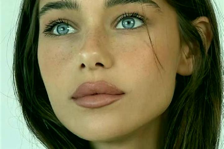 Quinn, 26, a brunette brown-eyed mediterranean companion based in Carpanzano. Offering Deep French Kissing, OWO. Available for incall and outcall, day and ev...