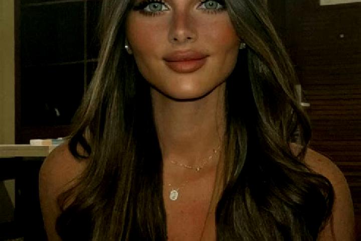 Quinn, 26, a brunette dark-eyed caribbean companion based in Rehambal. Offering OWO, BDSM, Party Girl. Available for incall and outcall, overnight bookings a...