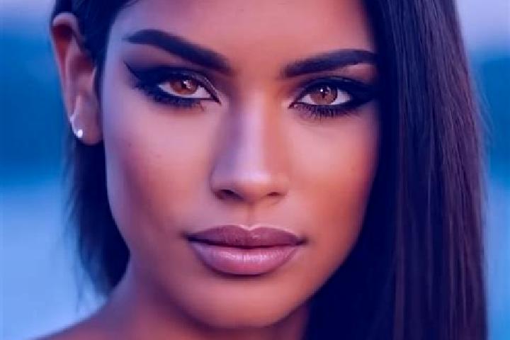Quinn, 26, a dark blonde amber-eyed latina companion based in Spartak. Offering CIM, Duos, Prostate Massage, 69. Available for incall and outcall, overnight ...