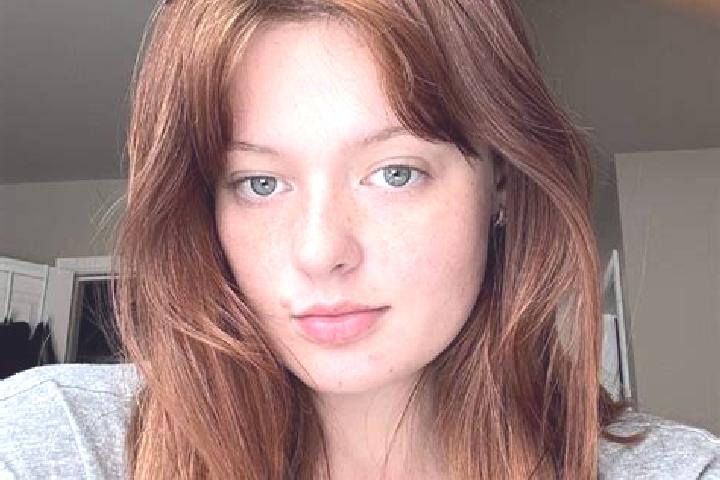 Quinn, 26, a red green-eyed caucasian companion based in Hampton Manor. Offering OWO, GFE, 69. Available for incall and outcall, overnight bookings available.
