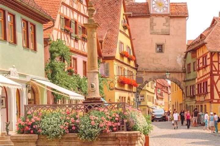 Quinn, 26 — Escort in Malsch, Germany