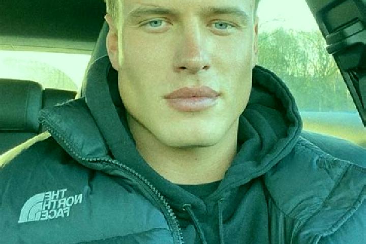 Quinn, 27, a black dark-eyed slavic companion based in Cheylus. Offering Massage, Striptease, Erotic Massage. Available for incall and outcall, day and eveni...