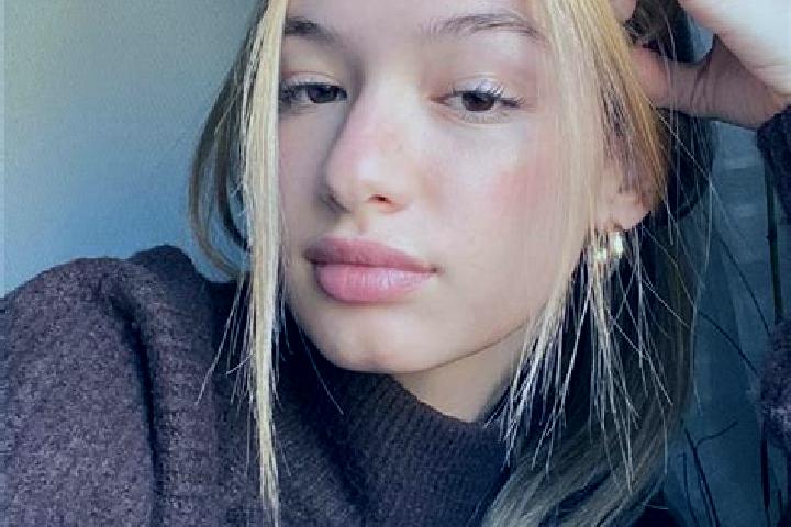 Quinn, 27, a blonde brown-eyed ebony companion based in Kvisljungeby. Offering Tantra, Overnight, Duos, Roleplay. Available for incall and outcall, overnight...