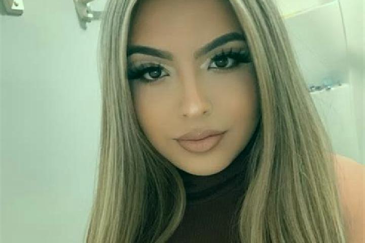 Quinn, 27, a blonde brown-eyed latina companion based in Francisco Guerrero. Offering CIM, BDSM, GFE. Available for incall and outcall, day and evening dates.