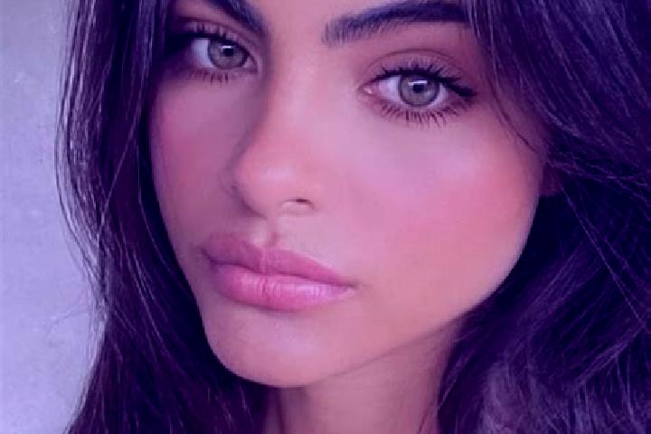 Quinn, 27, a brunette dark-eyed mixed companion based in Imbersago. Offering A-Level, Dinner Date, Tantra. Available for incall and outcall, overnight bookin...