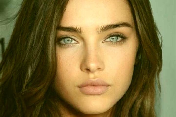 Quinn, 27, a brunette dark-eyed mixed companion based in Tiris. Offering Massage, Erotic Massage, Girlfriend Experience, Deep French Kissing. Available for i...