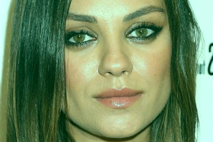 Quinn, 27, a brunette hazel-eyed latina companion based in Ebokoffi. Offering GFE, Striptease, Roleplay, BDSM, CIM. Available for incall and outcall, overnig...