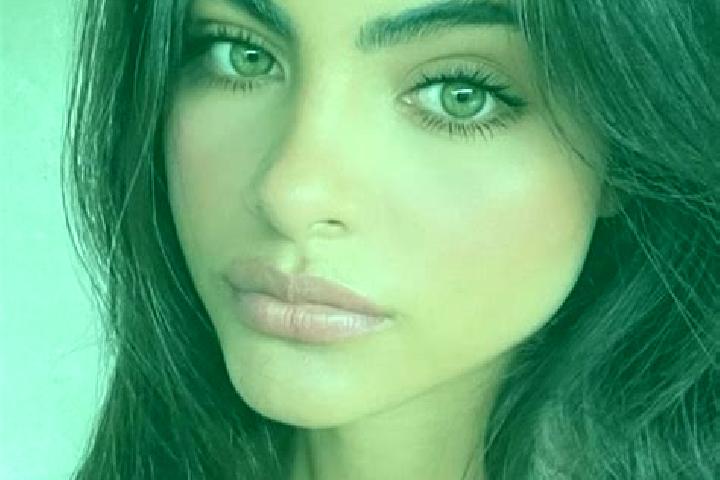 Quinn, 27, a chestnut hazel-eyed caucasian companion based in San Kauk. Offering Tantra, OWO, Erotic Massage, Deep French Kissing, Girlfriend Experience. Ava...