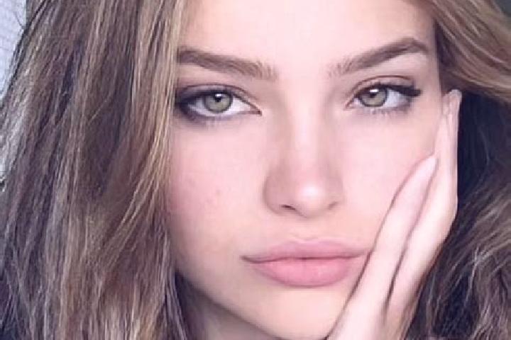 Quinn, 27, a chestnut hazel-eyed ebony companion based in Heisdorf. Offering A-Level, Dinner Date. Available for incall and outcall, day and evening dates.