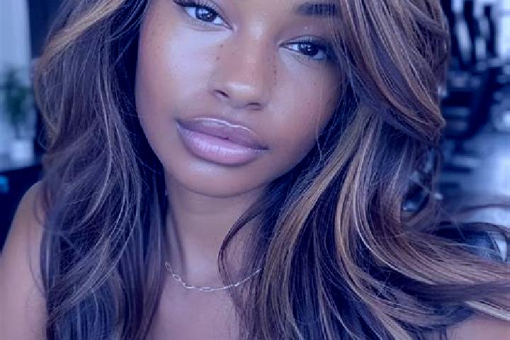 Quinn, 27, a dark blonde hazel-eyed caribbean companion based in Eseka. Offering Massage, Party Girl, Fetish. Available for incall and outcall, day and eveni...