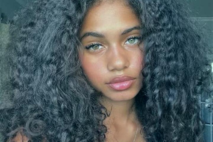 Quinn, 27, a red blue-eyed ebony companion based in Goraya. Offering Travel Companion, GFE, Erotic Massage, Overnight, Girlfriend Experience. Available for i...