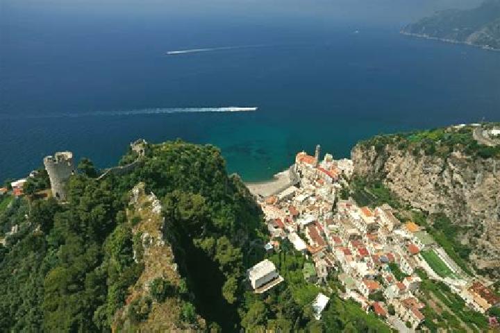 Quinn, 27 — Escort in Tramonti di Sopra, Italy