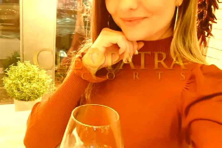 Quinn, 28, a dark blonde amber-eyed mixed companion based in Surhuisterveen. Offering Striptease, OWO, Party Girl, Dinner Date. Available for incall and outc...