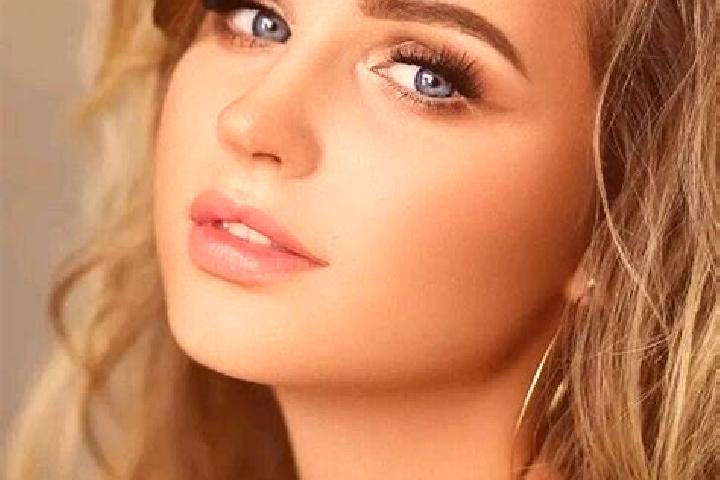 Quinn, 28, a dark blonde blue-eyed middle eastern companion based in Salvatronda. Offering Duos, Dinner Date, GFE. Available for incall and outcall, overnigh...