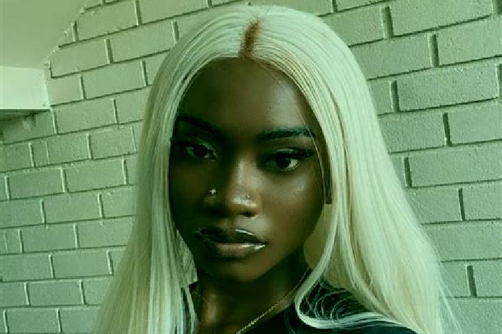 Quinn, 28, a platinum blonde dark-eyed ebony companion based in Qishui. Offering CIM, 69, A-Level. Available for incall and outcall, overnight bookings avail...