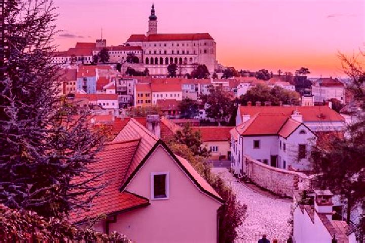 Quinn, 28 — Escort in Archlebov, Czech Republic