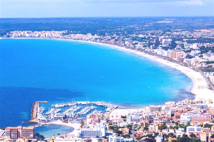 Quinn, 28 — Escort in Can Picafort, Spain