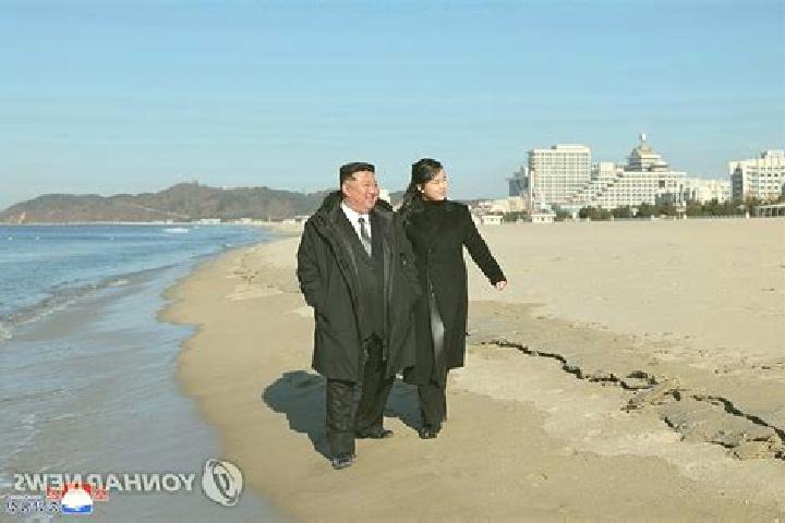Quinn, 28 — Escort in Chasong, North Korea