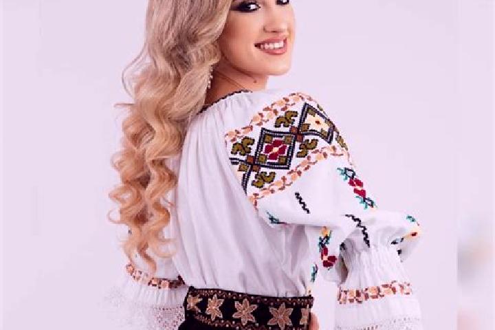 Quinn, 28 — Escort in Ciocmani, Romania