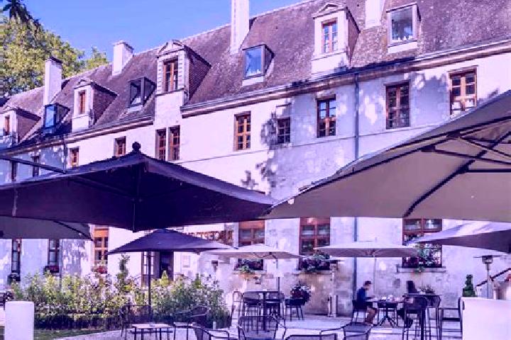 Quinn, 28 — Escort in Moulon, France
