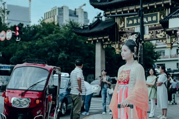 Quinn, 28 — Escort in Xiaowu, China