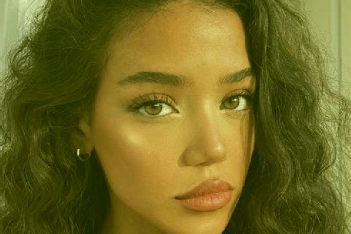 Quinn, 29, a black brown-eyed ebony companion based in Zaoqiang. Offering Duos, Tantra, Domination, 69. Available for incall and outcall, day and evening dates.