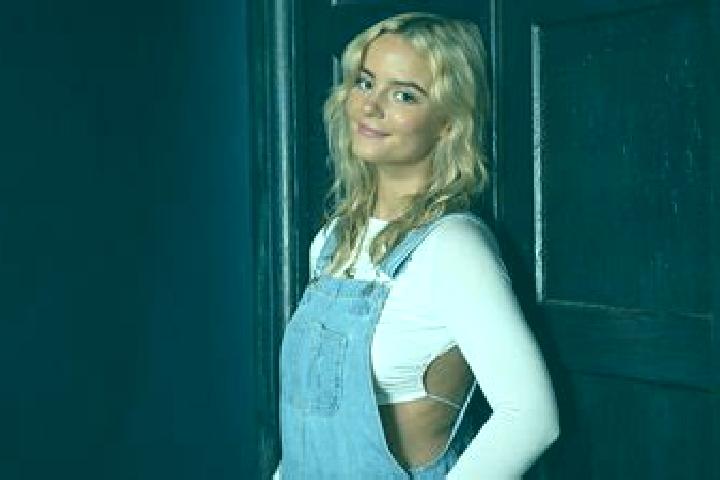 Quinn, 29, a blonde dark-eyed caucasian companion based in Luzani Bosanski. Offering Striptease, GFE, Party Girl, Travel Companion. Available for incall and ...