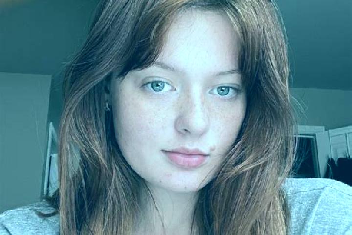 Quinn, 29, a red grey-eyed ebony companion based in Santarem. Offering Overnight, Deep French Kissing, CIM. Available for incall and outcall, day and evening...