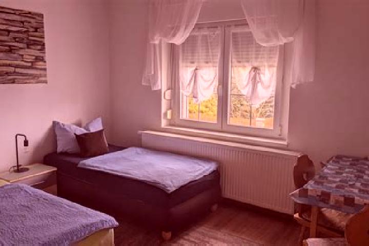Quinn, 29 — Escort in Bernsdorf, Germany