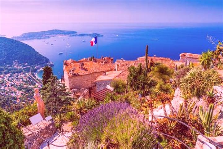 Quinn, 29 — Escort in Eze, France