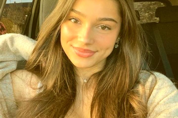 Quinn, 30, a brunette grey-eyed asian companion based in Masthorn. Offering Party Girl, Dinner Date, A-Level. Available for incall and outcall, overnight boo...