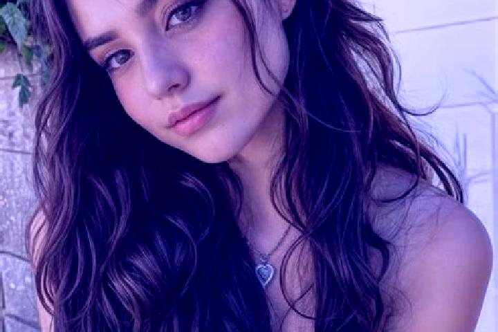 Quinn, 30, a chestnut hazel-eyed middle eastern companion based in Castlebar. Offering Erotic Massage, Domination, Striptease, BDSM. Available for incall and...